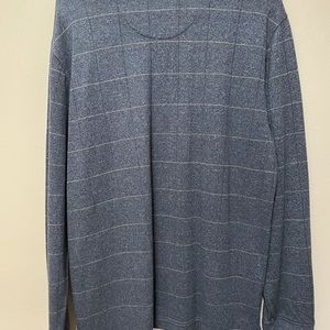 Men’s long sleeve collared shirt